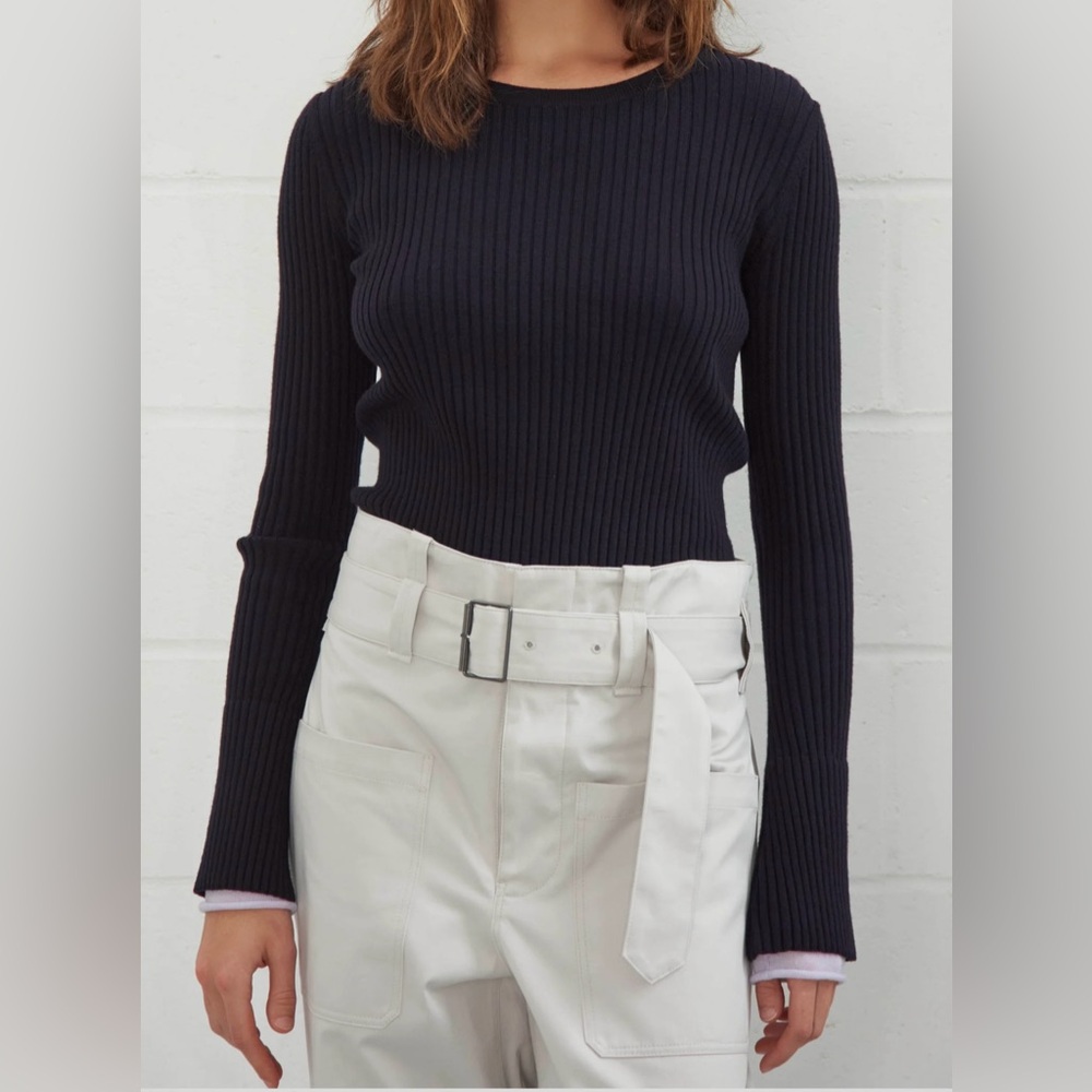 WE-AR4 Navy Ribbed Long Sleeve Sweater Size Medium